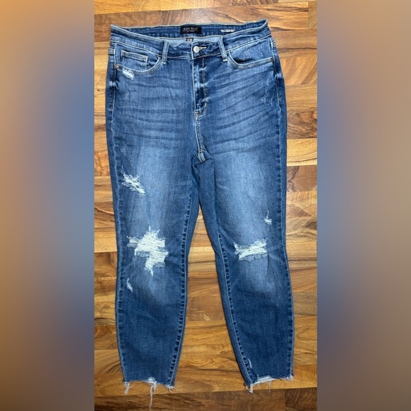Judy Blue Denim - Judy Blue Relaxed Fit Distressed Jeans Medium Wash Raw Hem Size 11/30